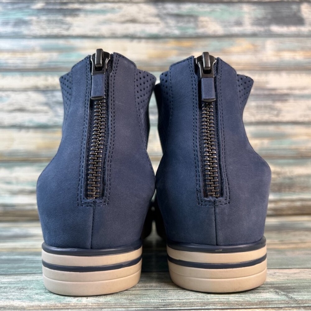 Eileen Fisher Platform Sandal Womens Sz 7 Blue Leather like new condition - Picture 5 of 7